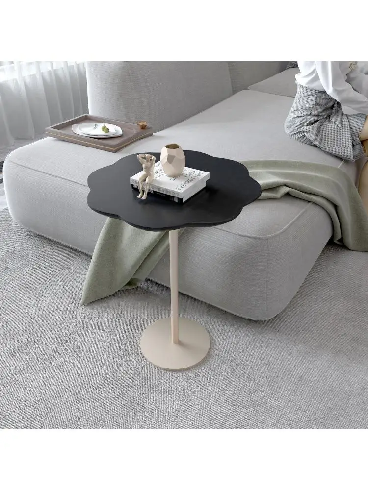 Модерен италиански минималистичен приставной масичка от ковано желязо Хол спалня малка масичка за кафе, Произведено разтегателен лесно лукс креативен . ' - ' . 5