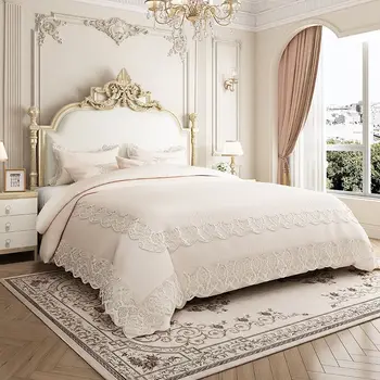 Легло от масивно дърво във френски стил, легло 1.5 м, двойно легло 1,8 м в главната спалня, легло от масивно дърво в семейната спалня