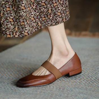 Пролет-лято нови дамски фини обувки на равна подметка в ретро стил, с мека подметка, Модни дамски обувки wl-x053
