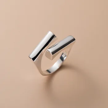 FoYuan Европейски и американски дизайн с нишов блокирующим пръстен с чувство на темперамент и ръчно изработени